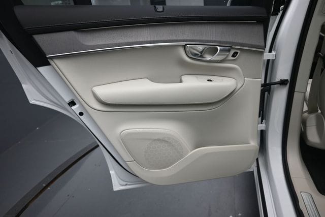 2026 Volvo XC90 Ultra - Photo 23
