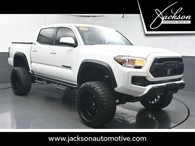 2023 Toyota Tacoma Trail's photo