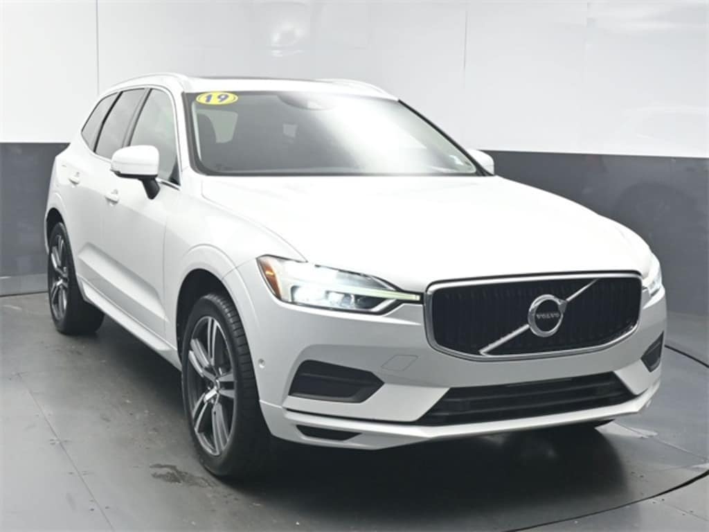 Used 2019 Volvo XC60 T5 Momentum SUV