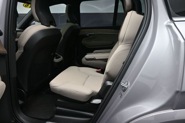 2026 Volvo XC90 Plus - Photo 21