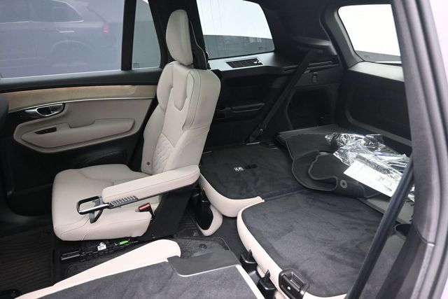 2026 Volvo XC90 Plus - Photo 22