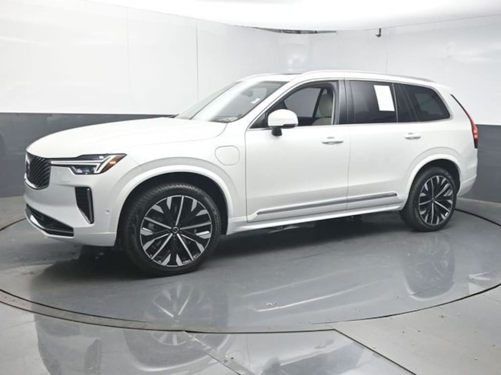 Certified 2026 Volvo XC90 plug-in hybrid T8 Ultra 7-Seater SUV