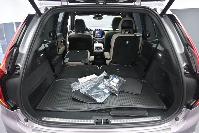 2026 Volvo XC90 Plus - Photo 24