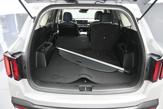2025 Kia Sorento S - Photo 24