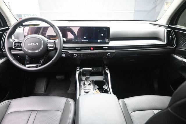 2025 Kia Sorento S - Photo 9