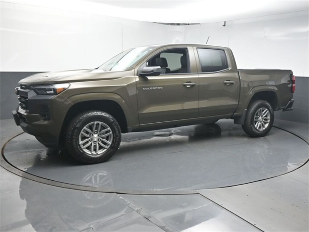 Used 2024 Chevrolet Colorado LT Truck Crew Cab