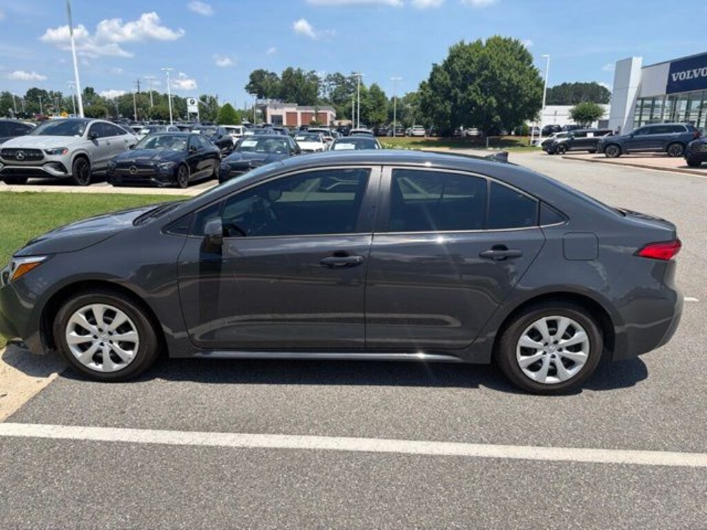 Used 2025 Toyota Corolla Hybrid LE Sedan