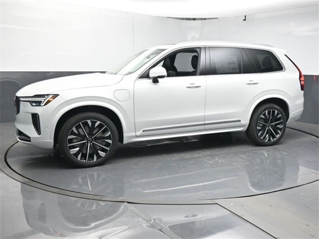 Certified 2025 Volvo XC90 plug-in hybrid T8 (2025.5) Ultra 7-Seater SUV