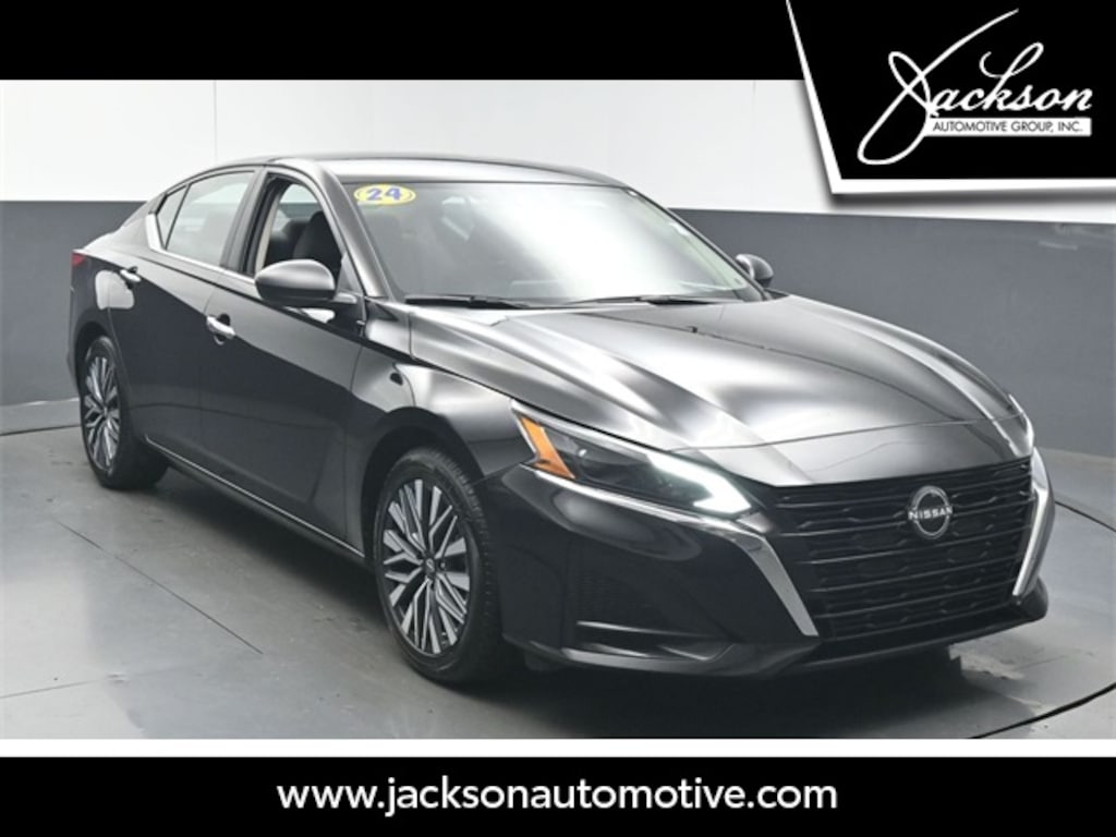Used 2024 Nissan Altima 2.5 SV Sedan