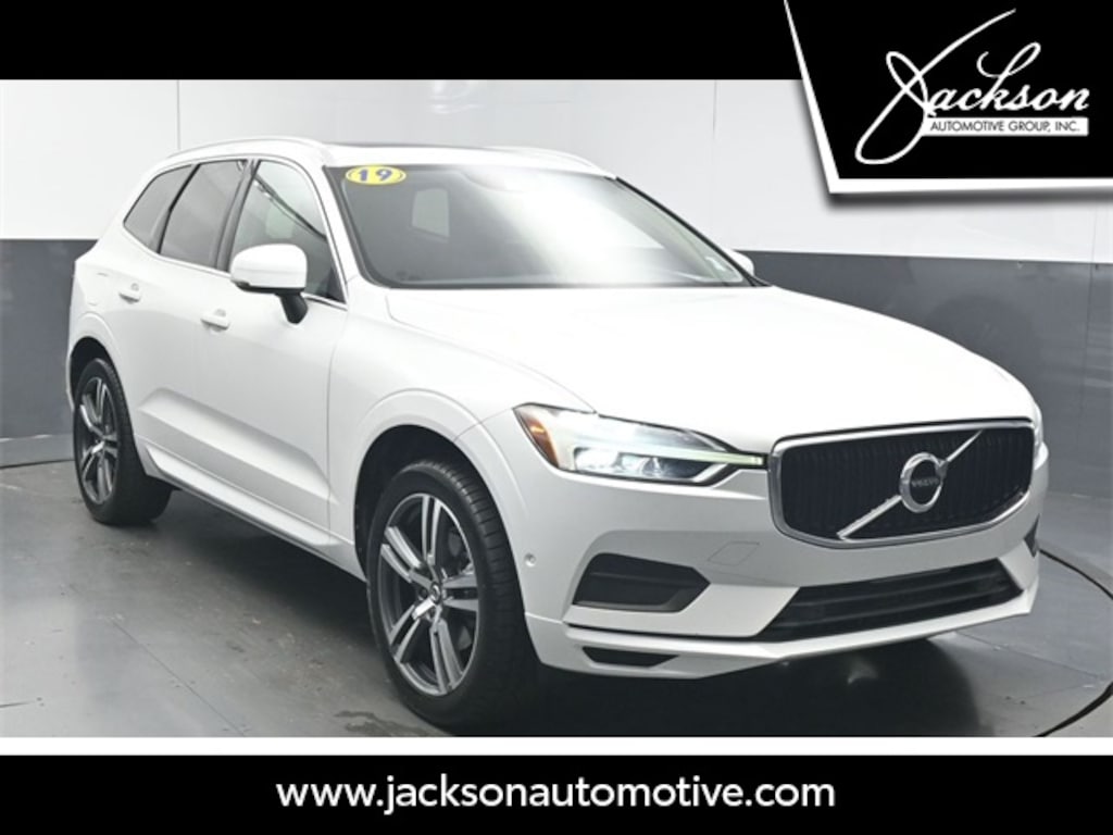 Used 2019 Volvo XC60 T5 Momentum SUV