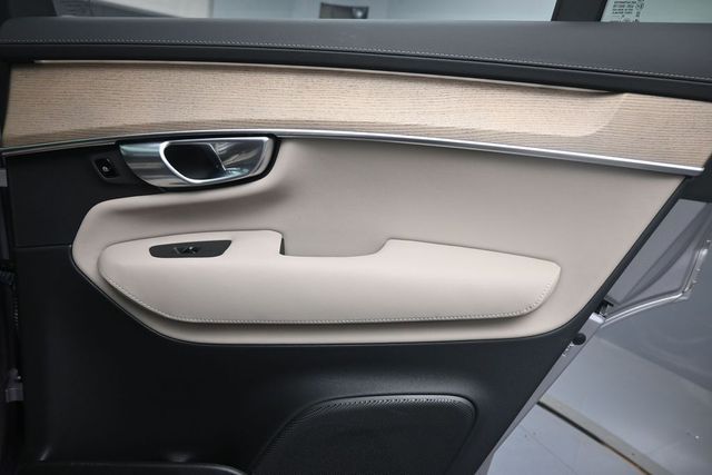 2026 Volvo XC90 Plus - Photo 29