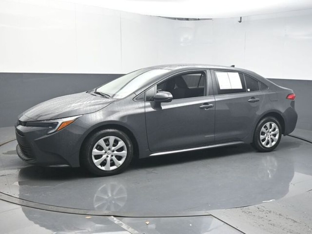 Used 2025 Toyota Corolla Hybrid LE Sedan