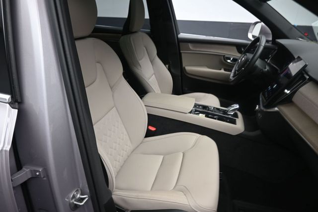 2026 Volvo XC90 Plus - Photo 31