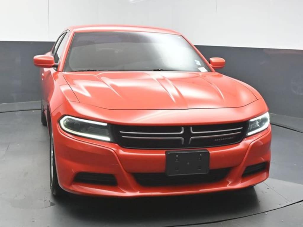 Used 2016 Dodge Charger SE Sedan