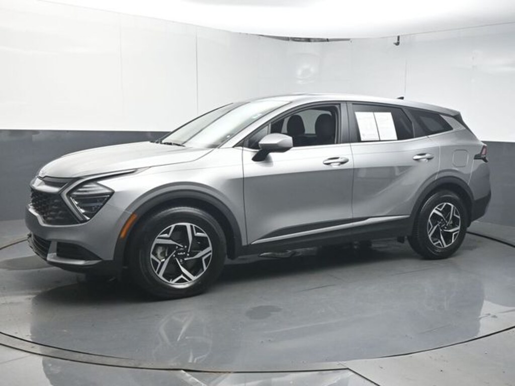 Used 2025 Kia Sportage LX SUV