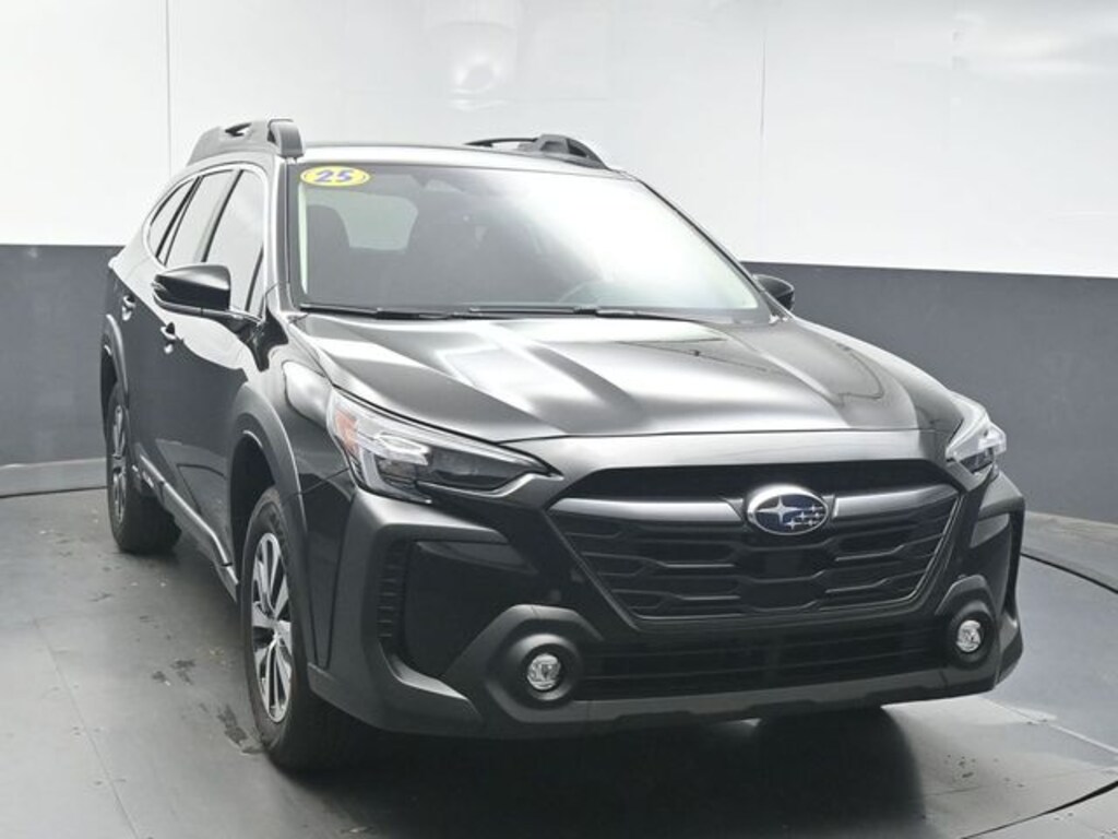 Used 2025 Subaru Outback Premium SUV