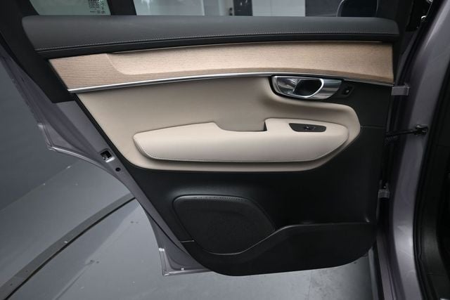 2026 Volvo XC90 Plus - Photo 23