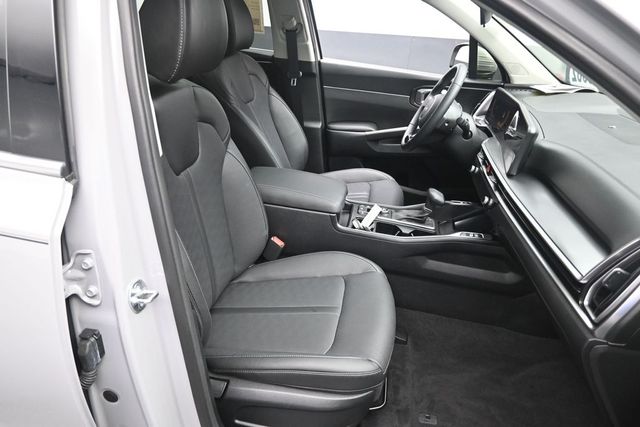 2025 Kia Sorento S - Photo 29