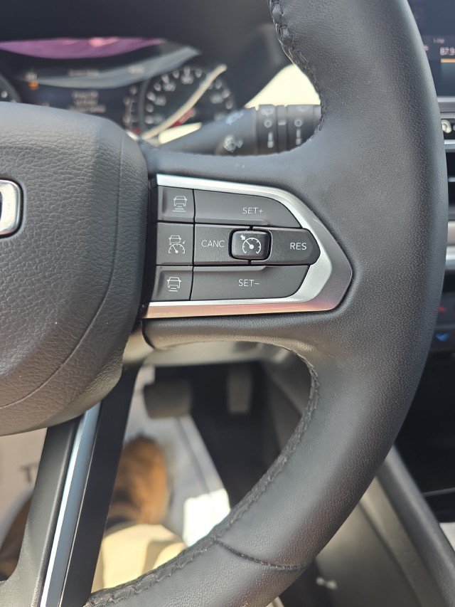 2025 Jeep Compass Limited - Photo 8