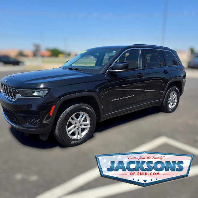 2024 Jeep Grand Cherokee Laredo 4x4's photo