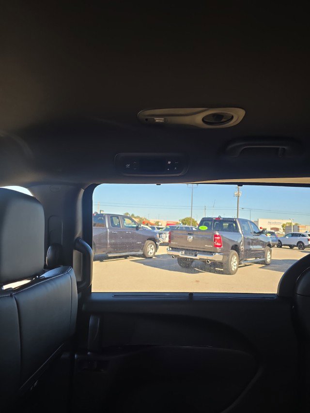 2026 Chrysler Pacifica Select - Photo 9