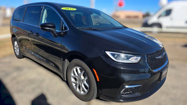 Used 2023 Chrysler Pacifica Touring L with VIN 2C4RC1BG9PR574403 for sale in Enid, OK