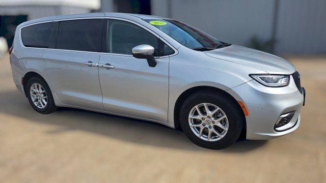 Used 2023 Chrysler Pacifica Touring L with VIN 2C4RC1BG8PR591029 for sale in Enid, OK