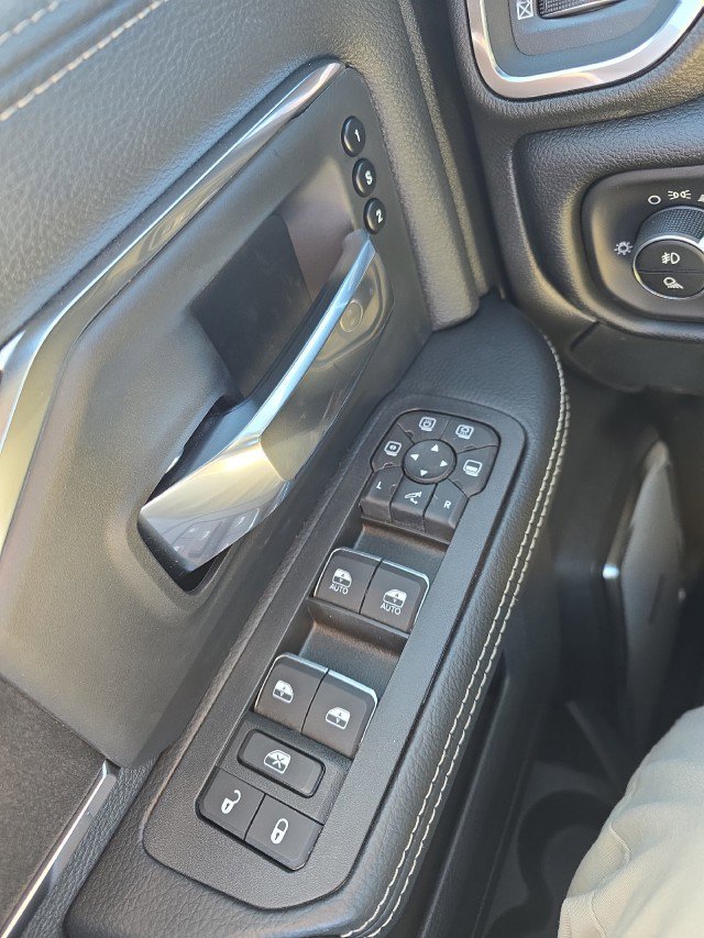 2026 RAM 2500 Laramie - Photo 13