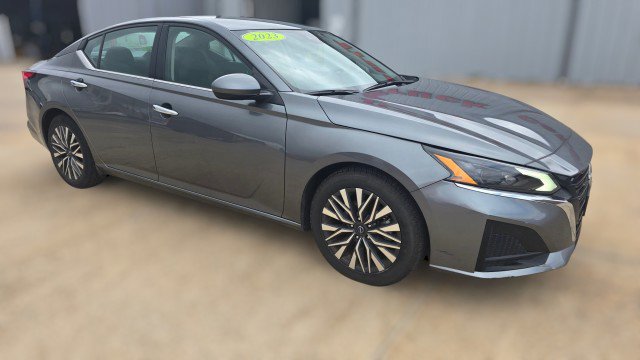 Used 2023 Nissan Altima SV with VIN 1N4BL4DV5PN308359 for sale in Enid, OK