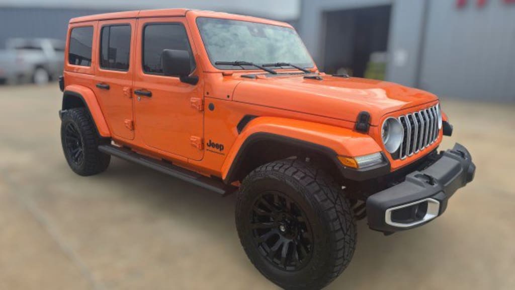 Used 2025 Jeep Wrangler Sahara SUV
