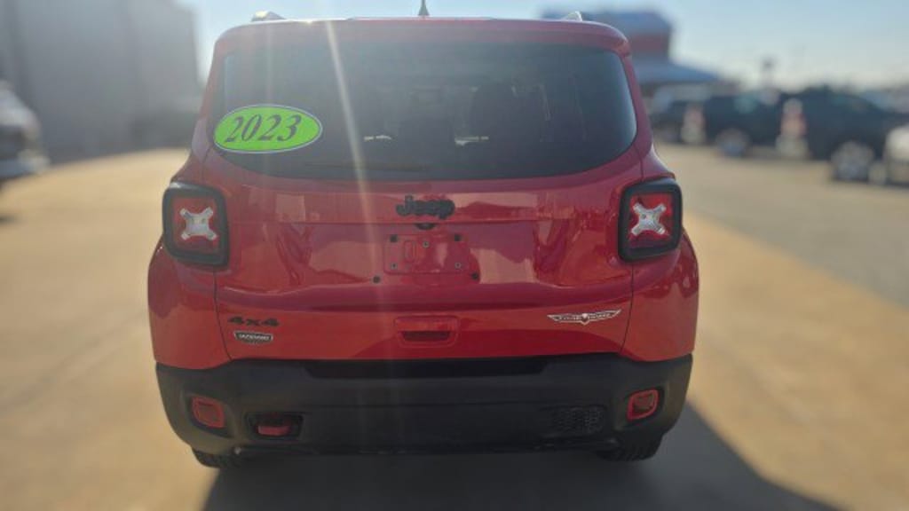 Used 2023 Jeep Renegade Trailhawk SUV