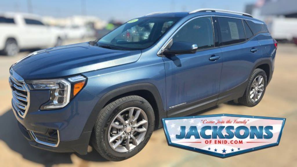 Used 2024 GMC Terrain SLT SUV