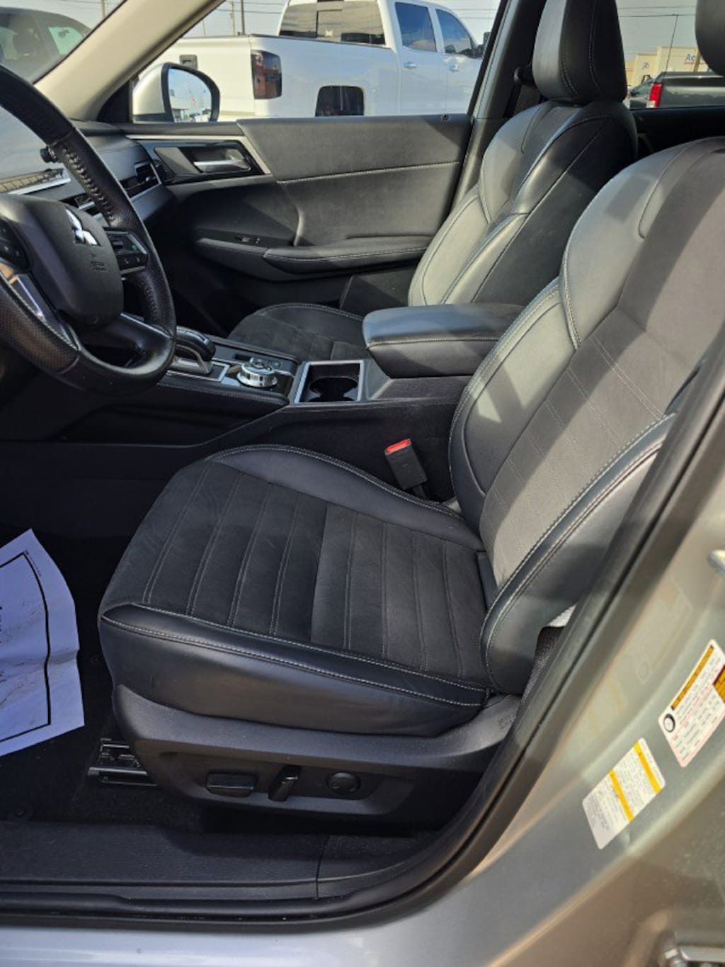 Used 2024 Mitsubishi Outlander SE SUV