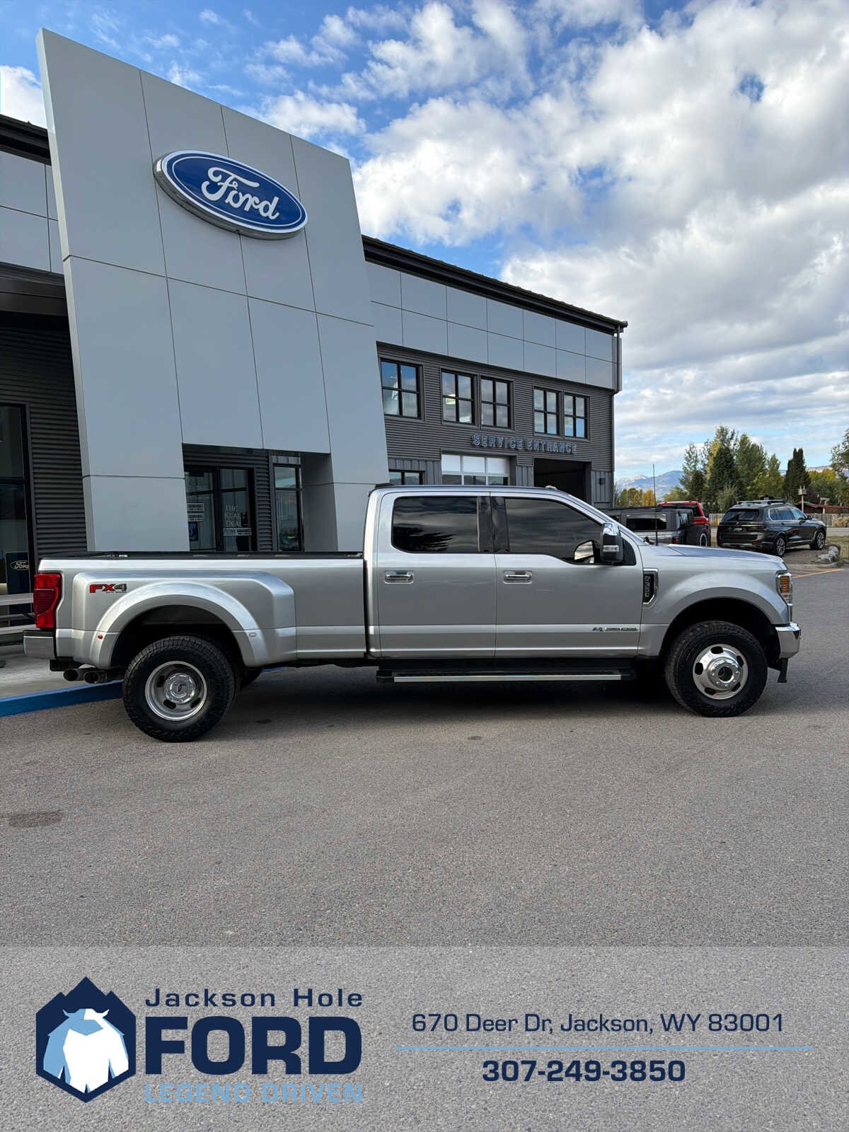 2022 Ford F-350 Lariat photo 4