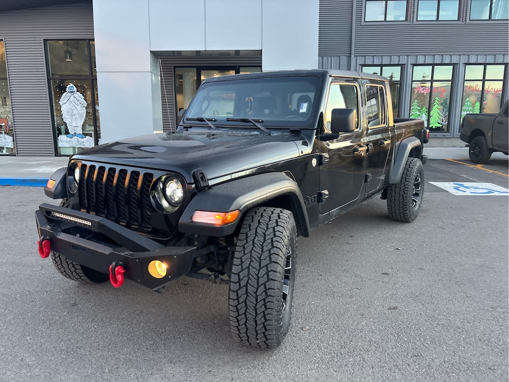 Used 2020 Jeep Gladiator Sport S Truck Crew Cab