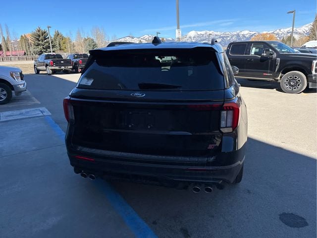 2026 Ford Explorer ST - Photo 14