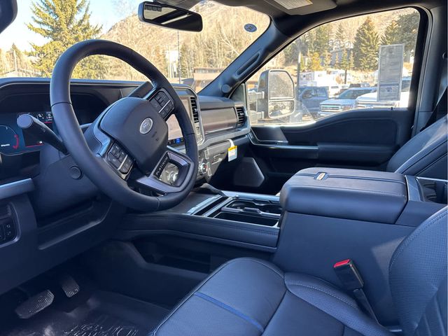 2026 Ford F-350 Super Duty Platinum - Photo 16