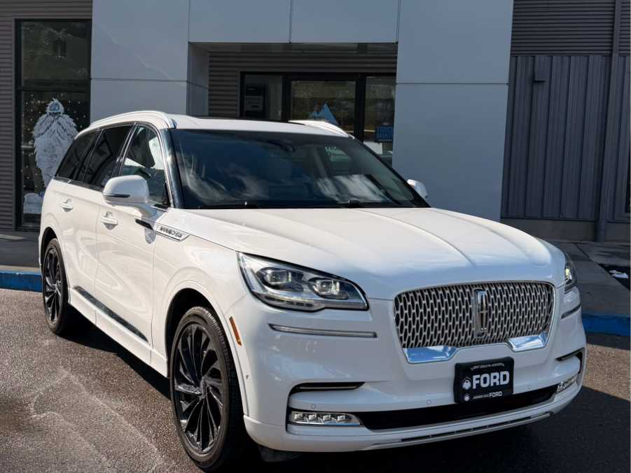 2022 Lincoln Aviator Reserve AWD's photo