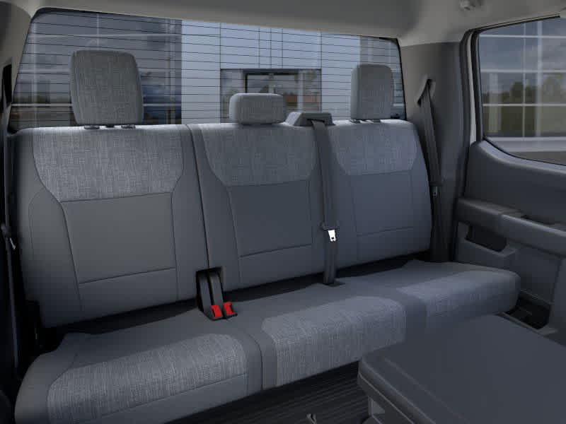 2025 Ford F-350 Super Duty Chassis Cab XLT - Photo 11