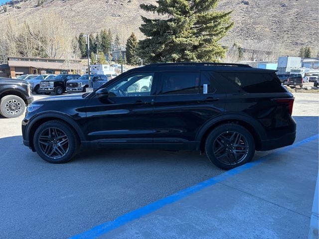 2026 Ford Explorer ST - Photo 10