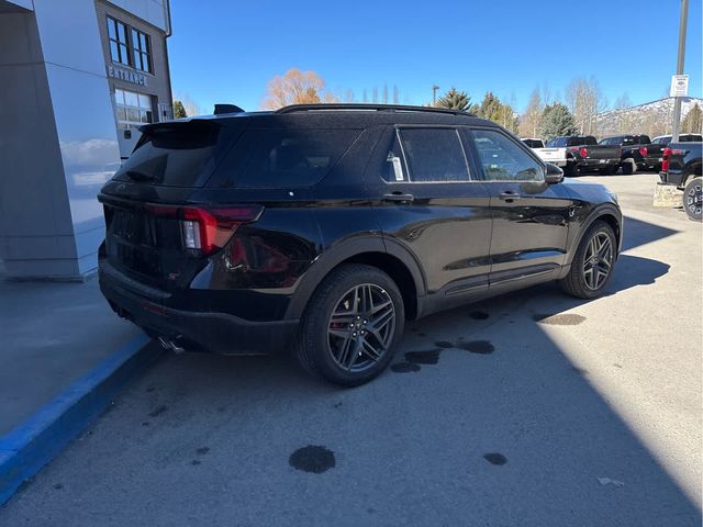 2026 Ford Explorer ST - Photo 16