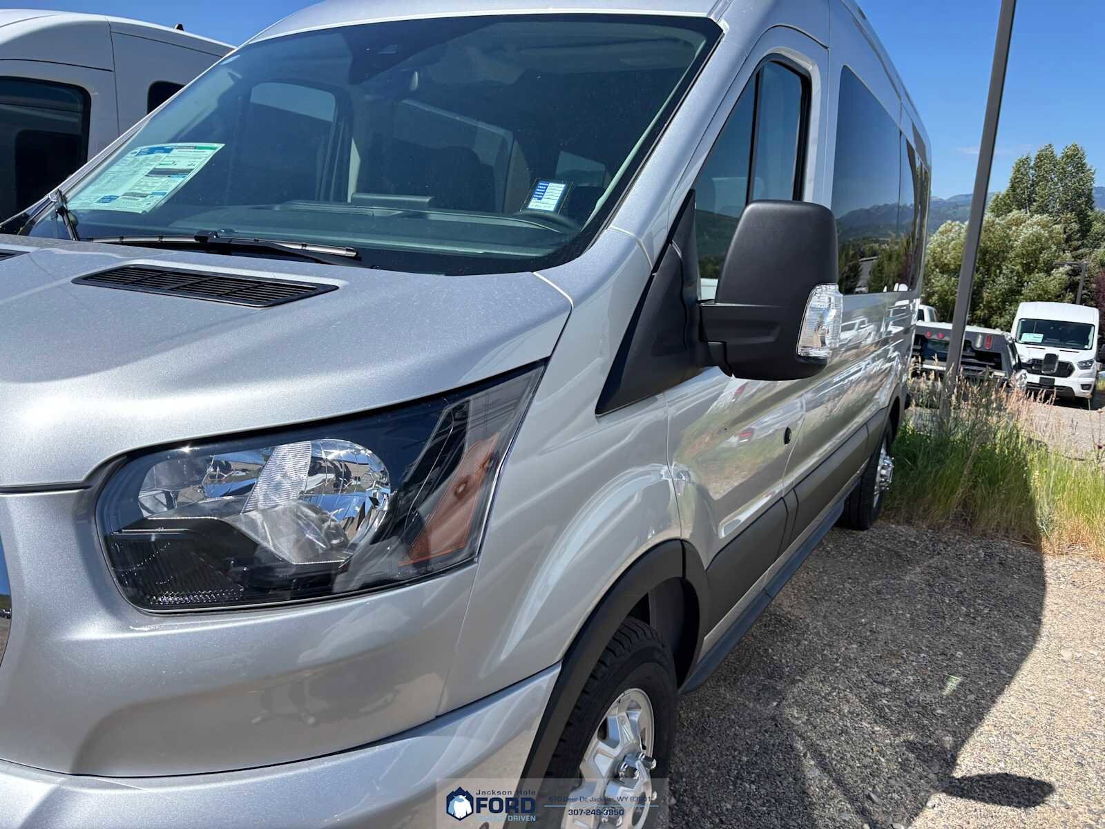 2025 Ford Transit photo 3