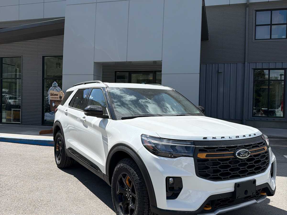 2026 Ford Explorer Tremor 4WD's photo