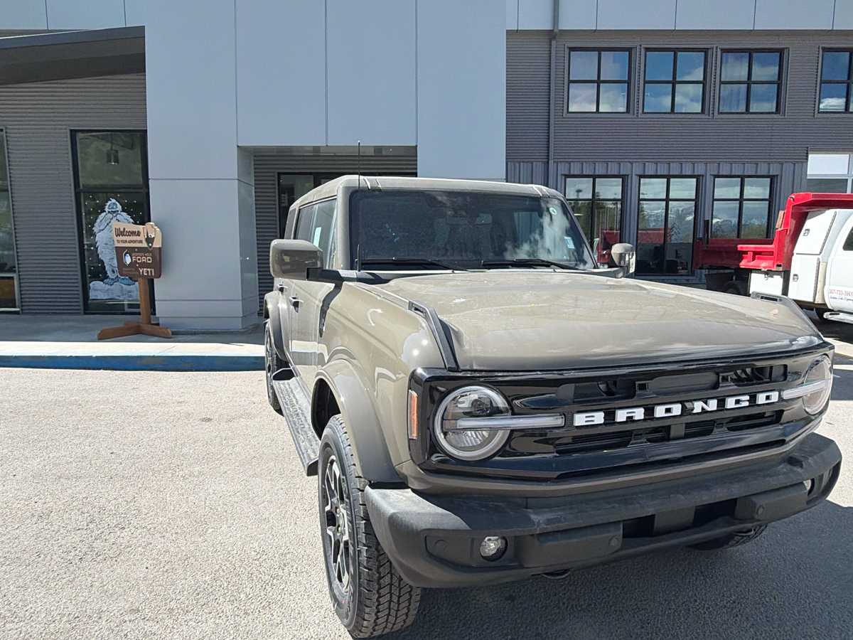 2026 Ford Bronco Outer Banks 4x4's photo