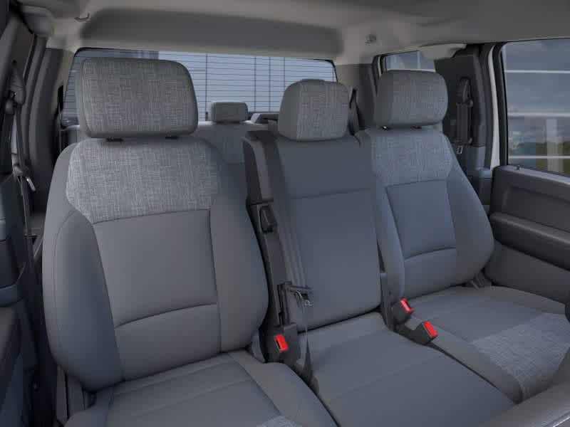 2025 Ford F-350 Super Duty Chassis Cab XLT - Photo 10