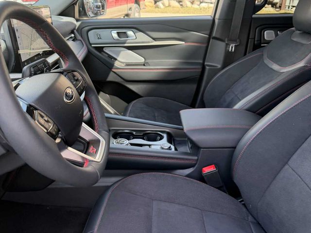 2026 Ford Explorer ST - Photo 24