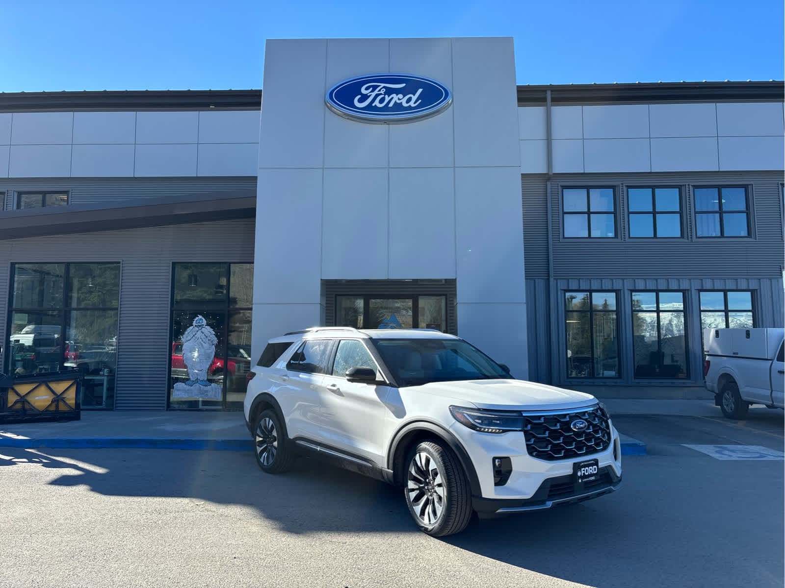 2026 Ford Explorer Platinum 4WD's photo
