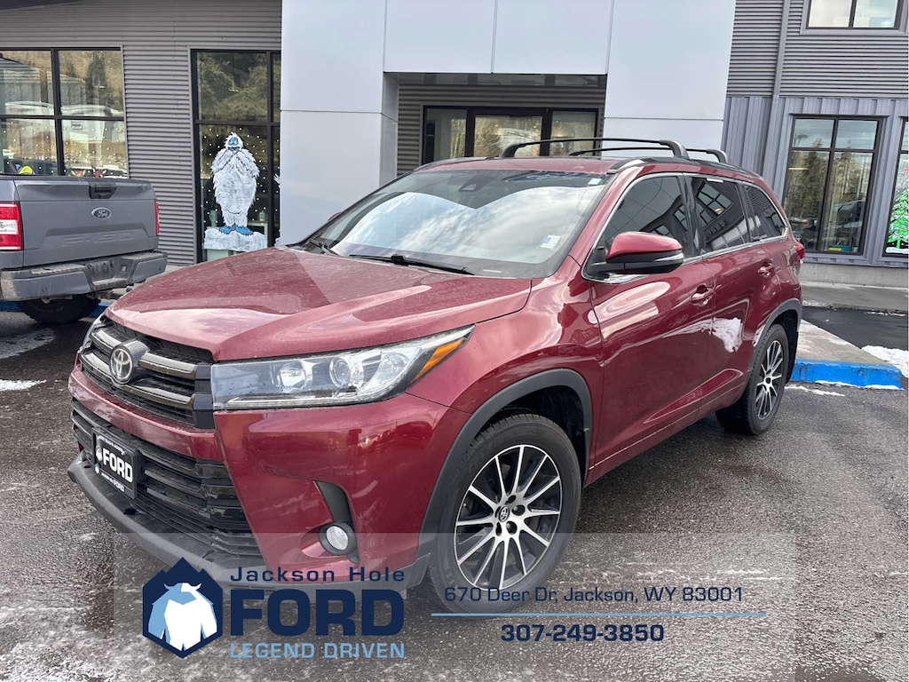 Used 2018 Toyota Highlander SE SUV