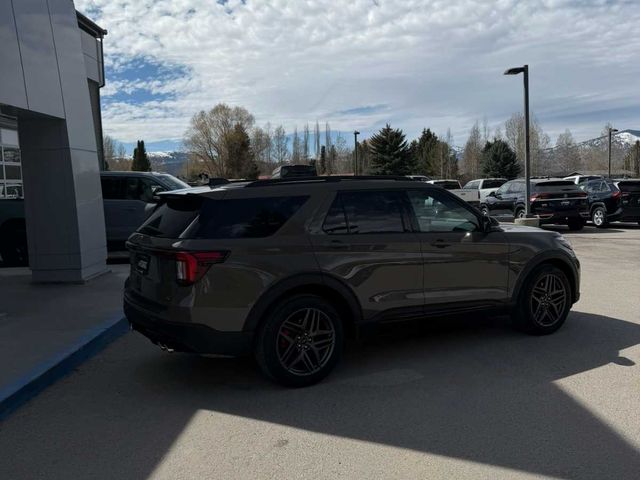 2026 Ford Explorer ST - Photo 9