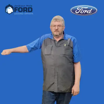 Staff member Lorenzo L from ID_f109de62cad5
